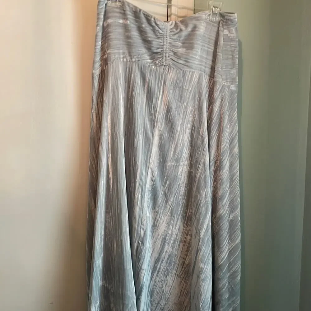 Vince Skirt Crushed velvet Ruched sage green size 8